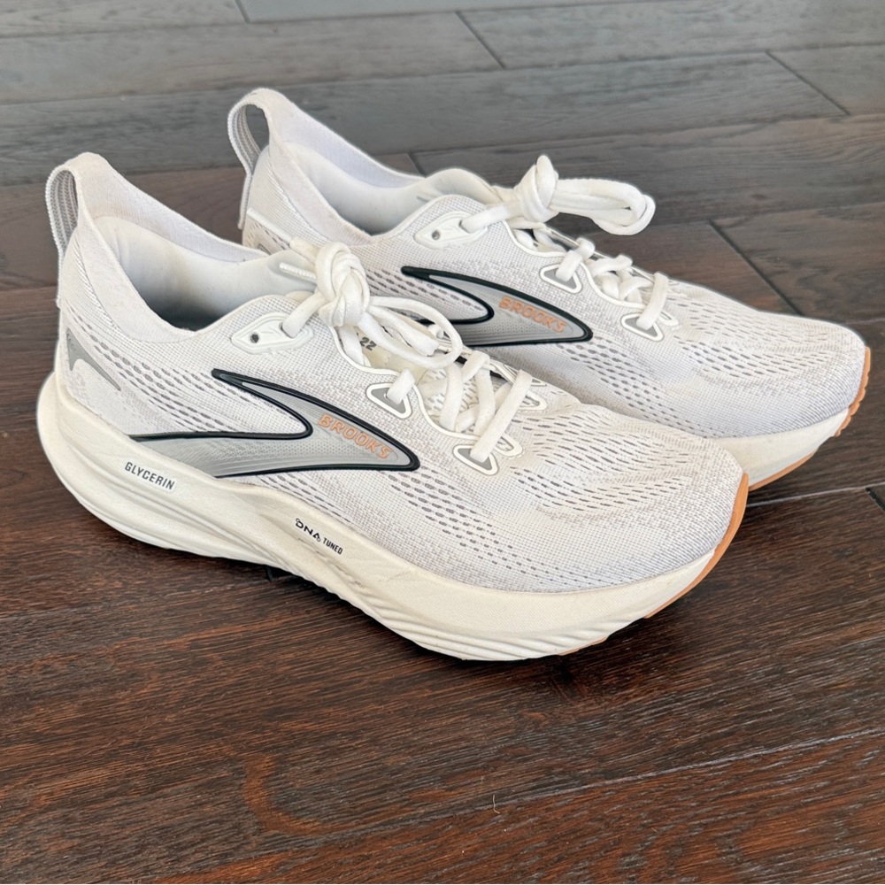 BROOKS Glycerin 22 White Running Shoes